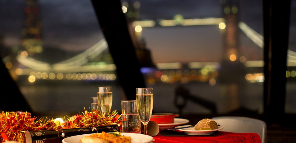 thames london cruise in new year