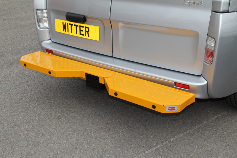 Witter Tow Bar Standard Tow step in Yellow with Anti Slip Stud Grip