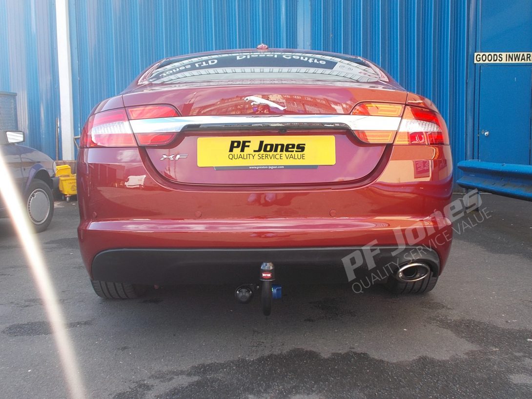 Jaguar XF Saloon Tow Bar Fitting J17Q