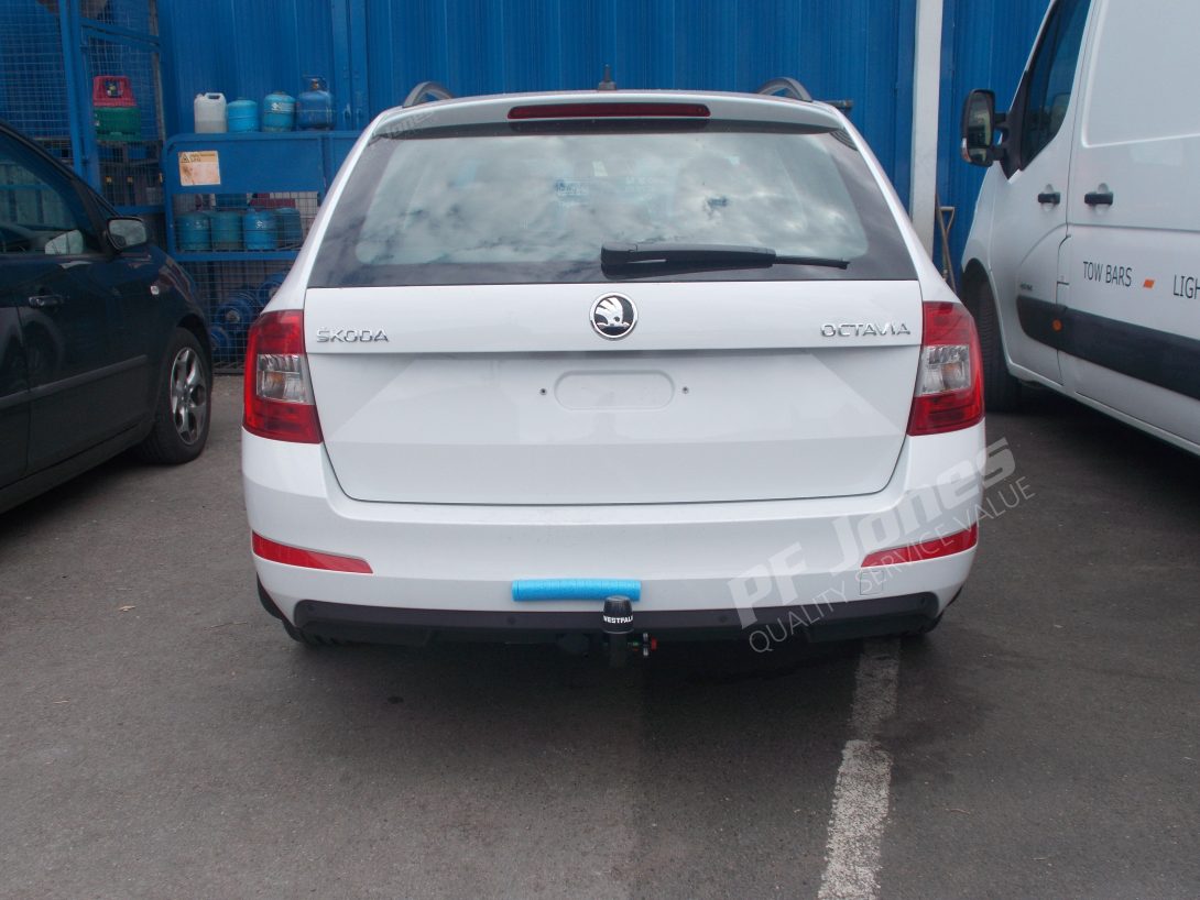 Skoda Octavia Estate Tow Bar Fitting 317132