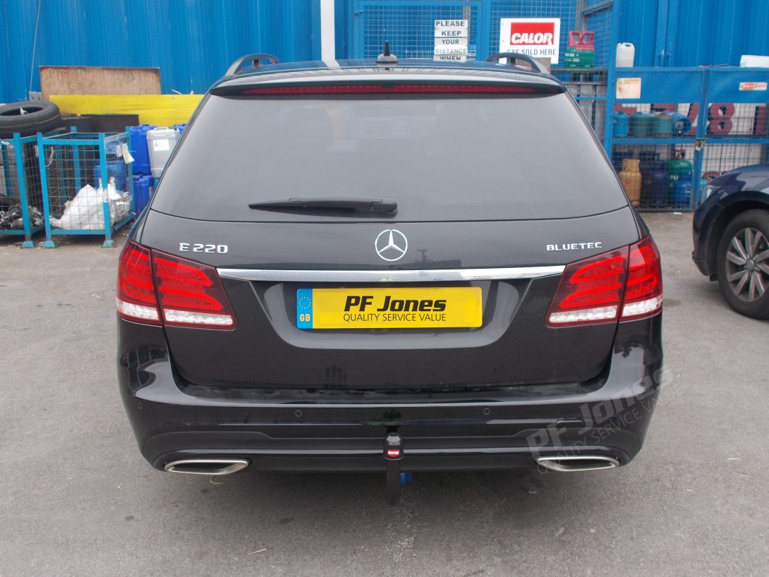 Mercedes E Class Estate Tow Bar Fitting MR49Q