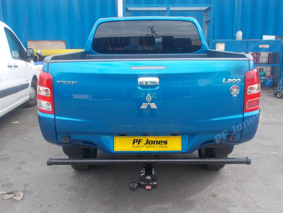 Mitsubishi L200 Towbar Fitting CL121B