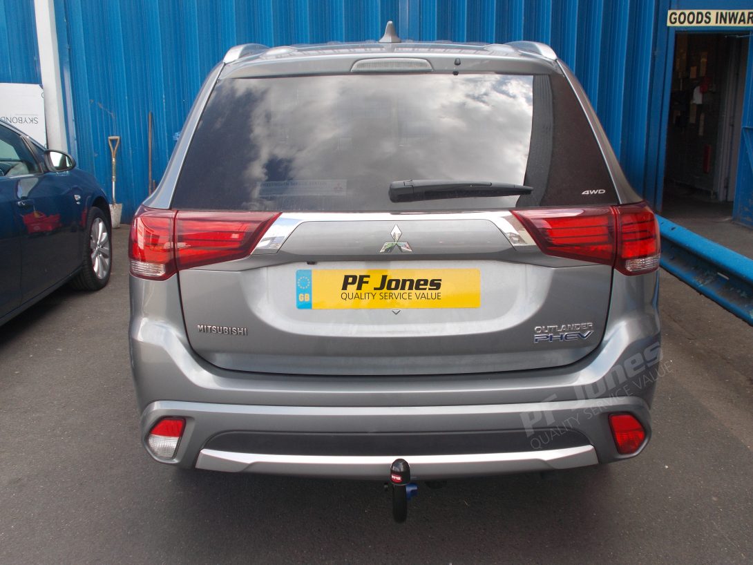 Mitsubishi Outlander Tow Bar Fitting CL114BQ