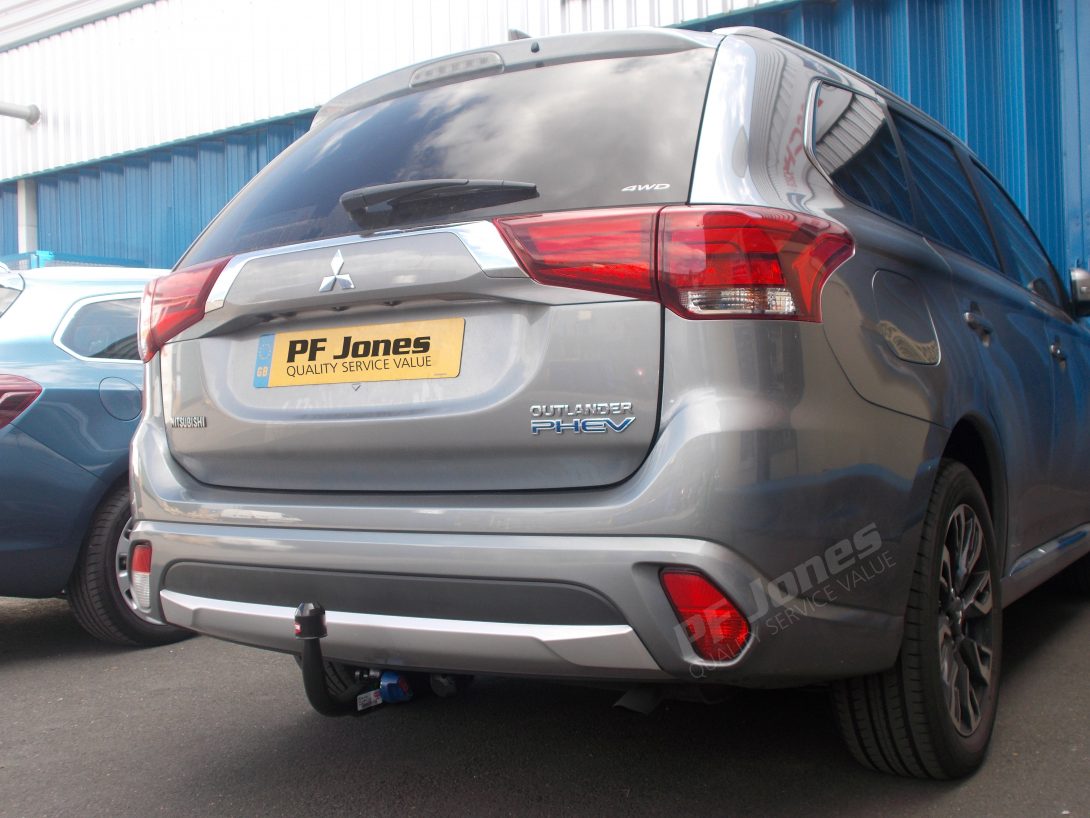 Mitsubishi Outlander Tow Bar Fitting CL114BQ