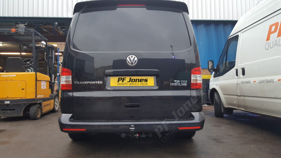 Volkswagen T5 Transporter Towbar Fitting 321651