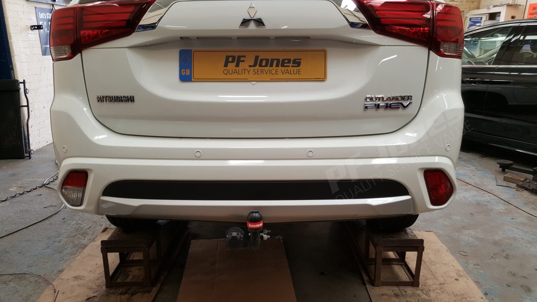 Mitsubishi Outlander Tow Bar Fitting 040-251