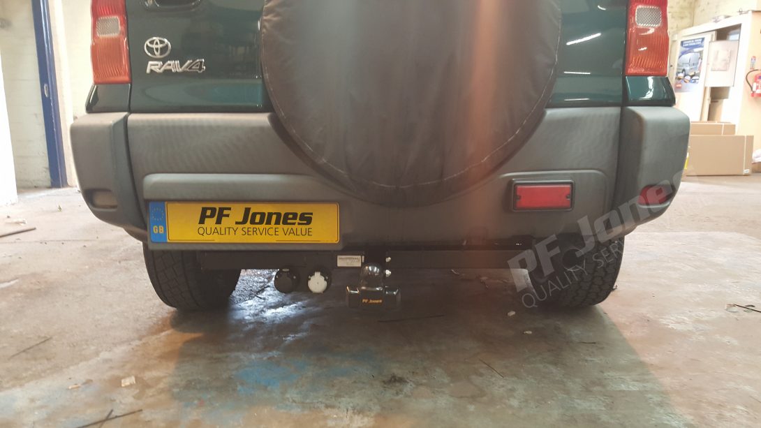 Toyota Rav 4 Towbar Fitting TTO133