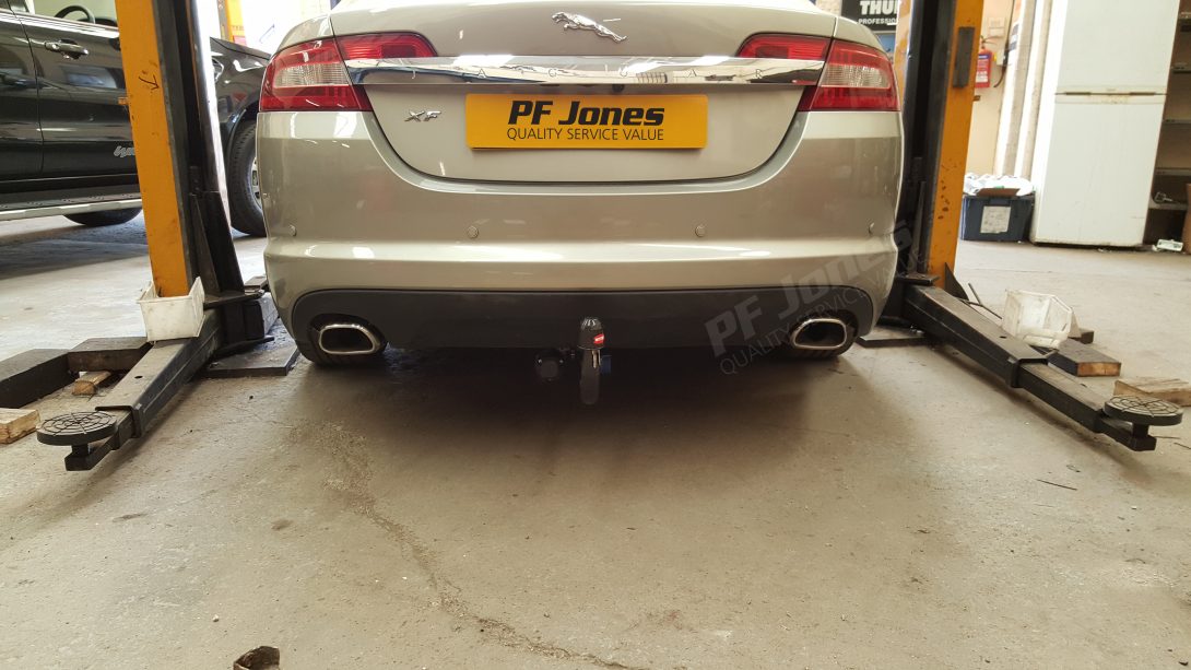 Jaguar xf towbar fitting deals