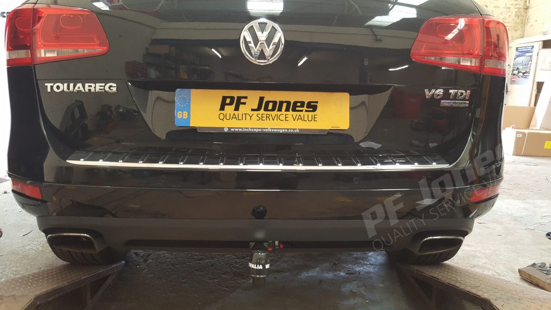 Volkswagen Touareg Tow Bar Fitting 321736