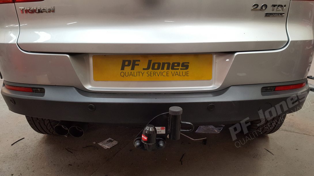 Volkswagen Tiguan Tow Bar Fitting VW62QF