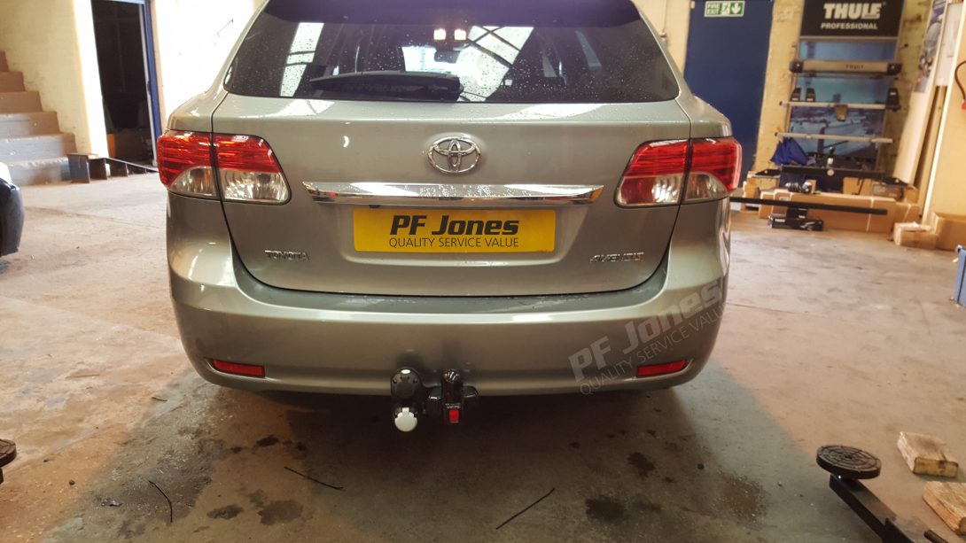 Toyota Avensis Estate Towbar Fitting TY158A