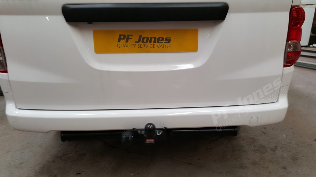 Nissan NV200 Tow Bar Fitting DT138