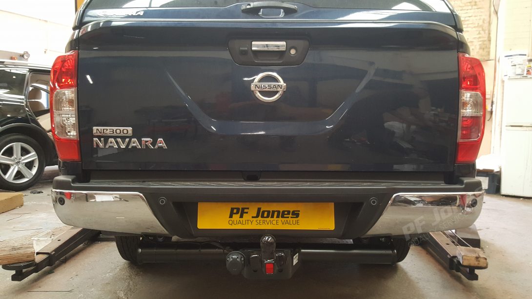 Nissan Navara NP300 Tow Bar Fitting DT148