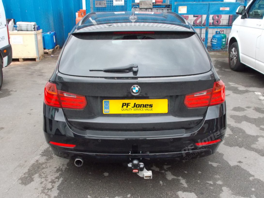 BMW 3 Series Estate Tow Bar Fitting BM38 PF Jones