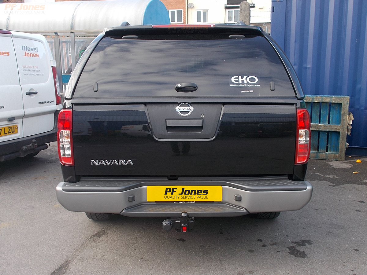 NISSAN NAVARA 2005-2015 D40 Swan Neck Tow Bar
