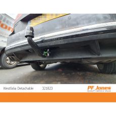 VW Passat 321823 Westfalia Detachable Neck Close Up
