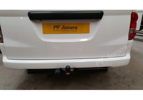 Nissan NV200 2009 on Witter Flange tow bar