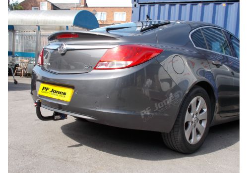 Vauxhall Insignia Saloon 2008 on Detachable Towbar