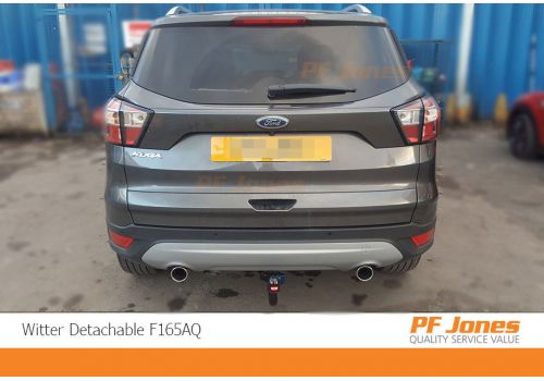 Ford Kuga detachable towbar fitting