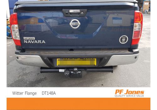 NIssan Navara Witter Flange Towbar Close Up