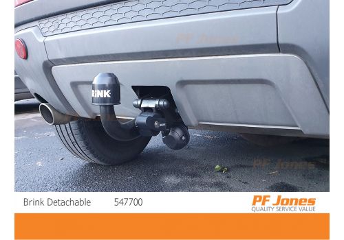 547700 Brink Detachable Towbar Neck Close Up