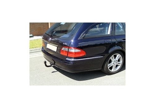 Mercedes E Class Estate 2003 > Detachable tow bar
