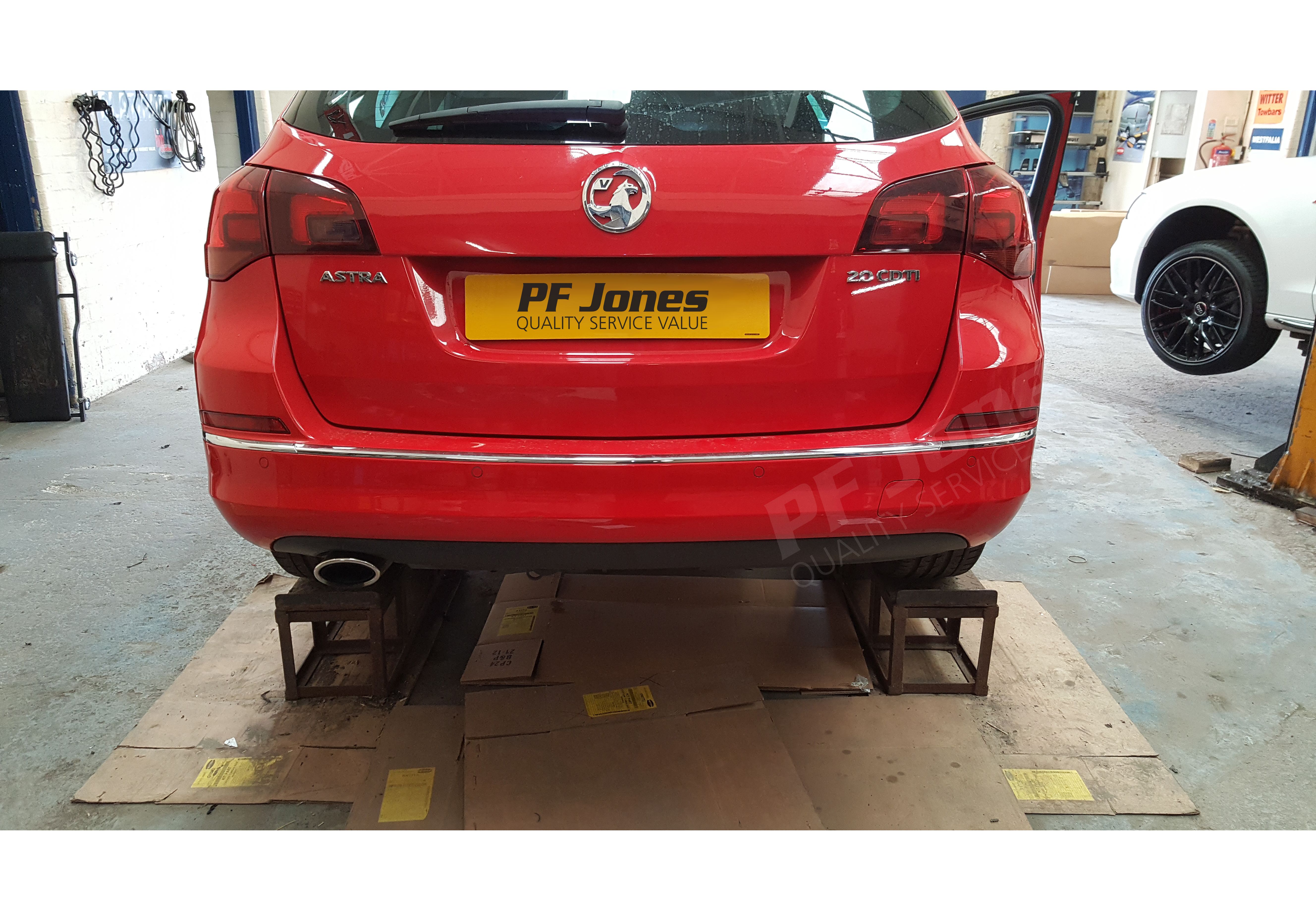5 Door 1/2009-11/2015 Upgradable Fixed Flange Towbar for Vauxhall Astra J Hatchback Two Hole 